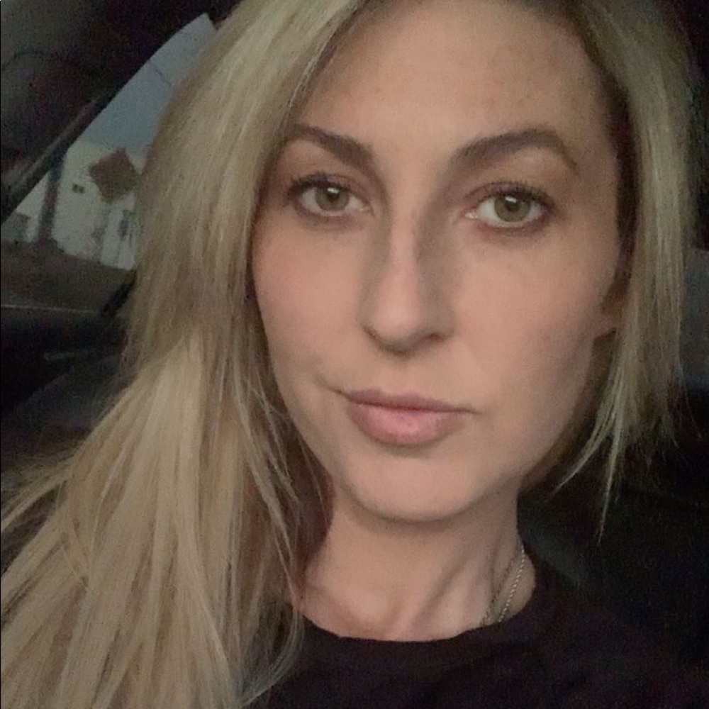 Meet your Posher, Lasey